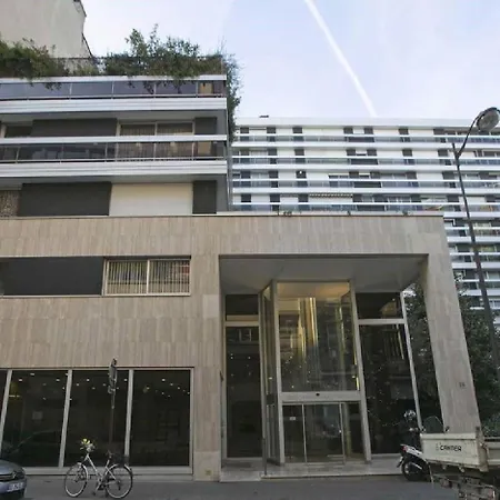 Appartamento Pret A Usage & Commodat 14 Rue Des Sablons Metro Trocadero - 30 Nuitees Minimum -